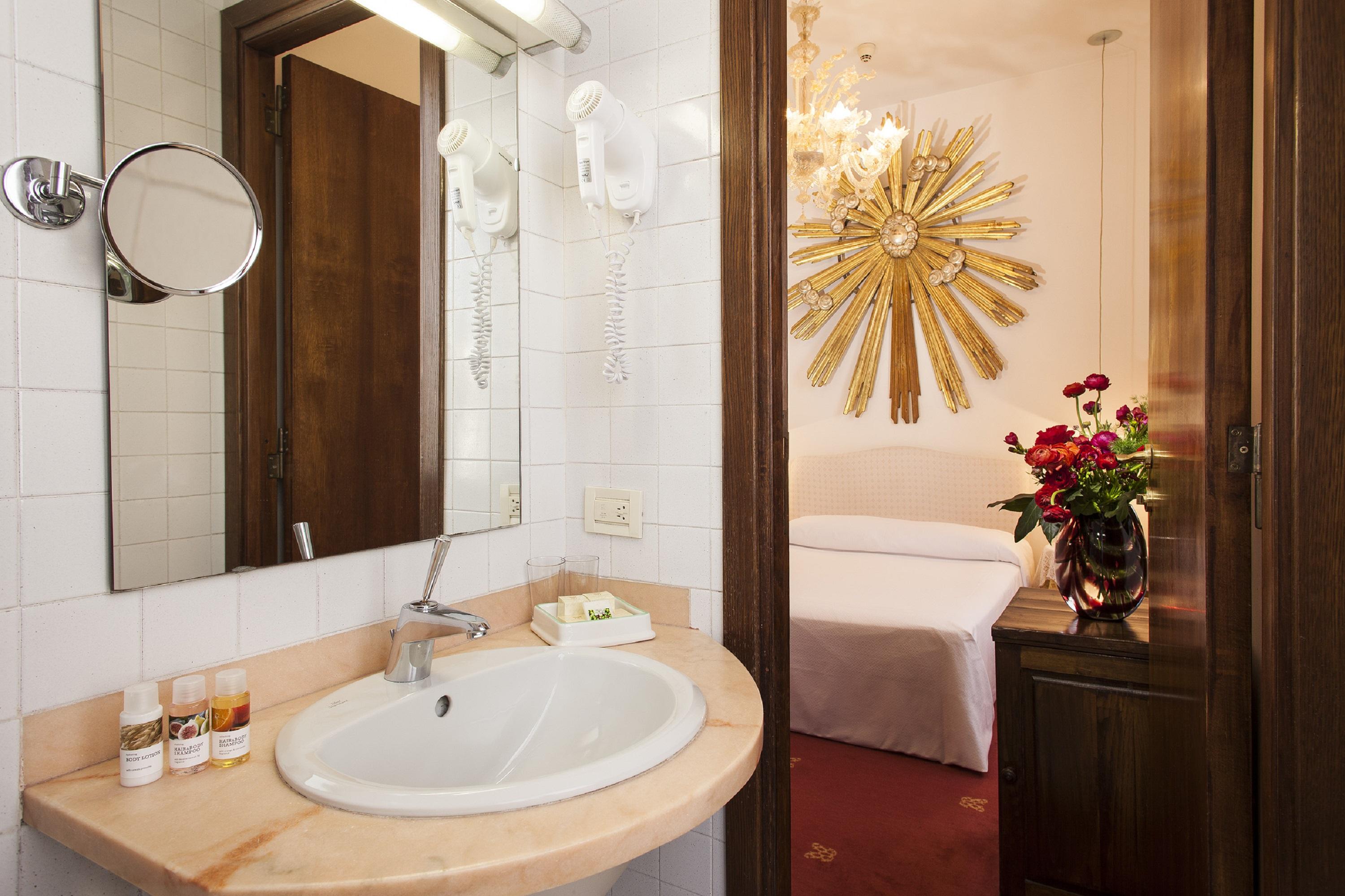 Hotel Columbia Рим Экстерьер фото
