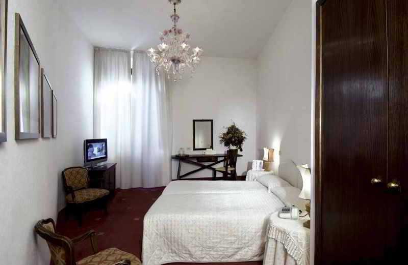 Hotel Columbia Рим Экстерьер фото