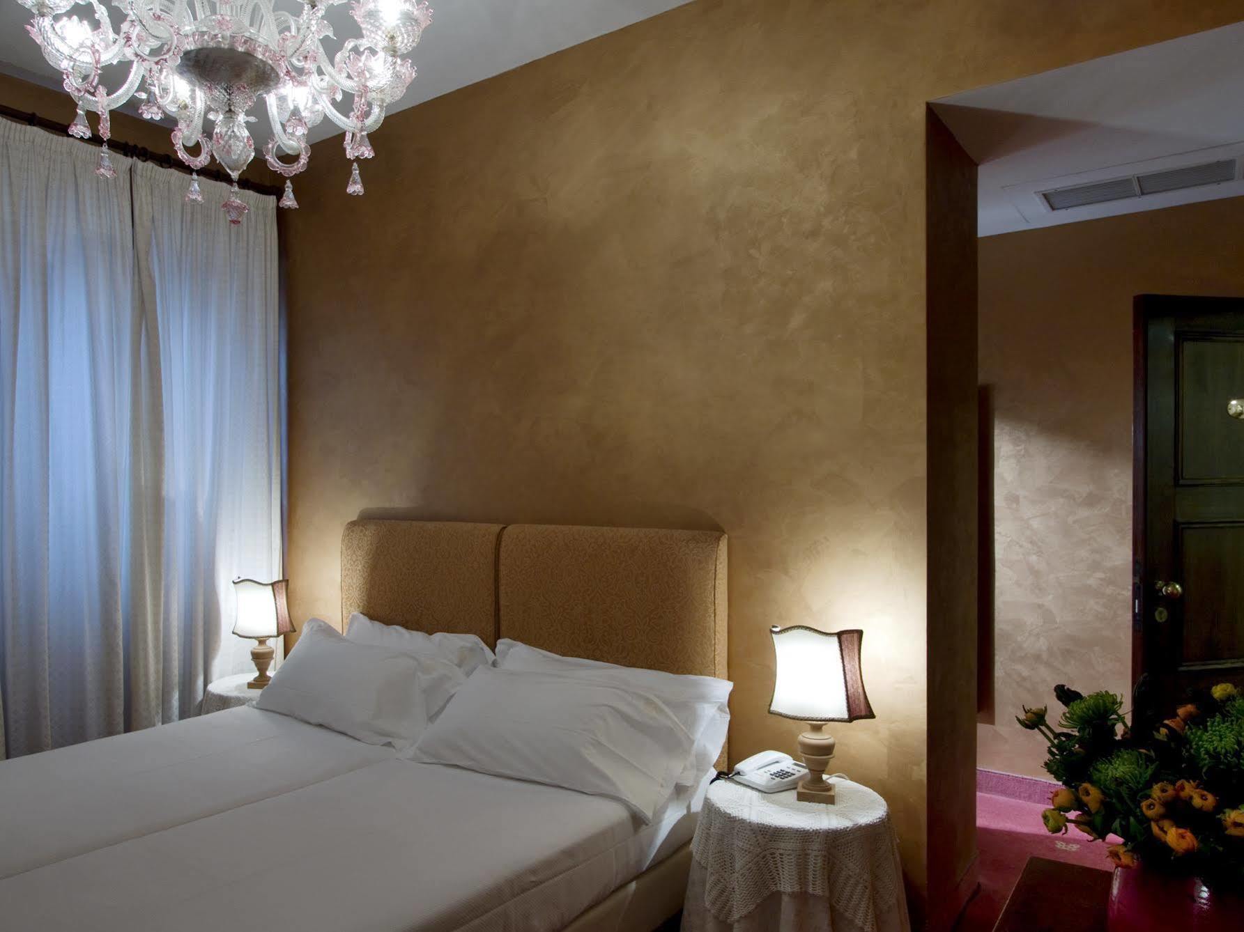 Hotel Columbia Рим Экстерьер фото